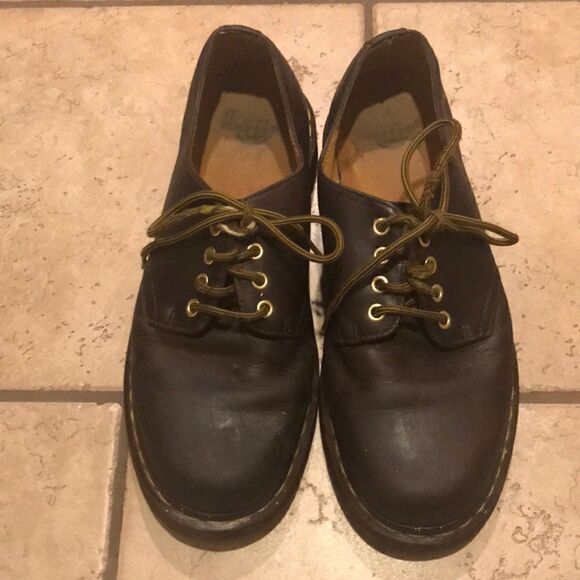 Dr. Martens Shoes - Dr. Martens Air Wair Classic Lace Up